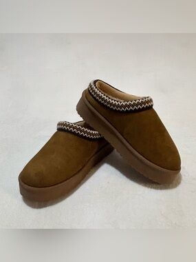 Unionbay Jade Platform Clog Slippers – Chestnut – Size 8M – NWT